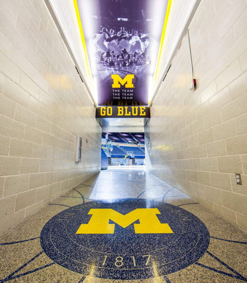tunnel to court