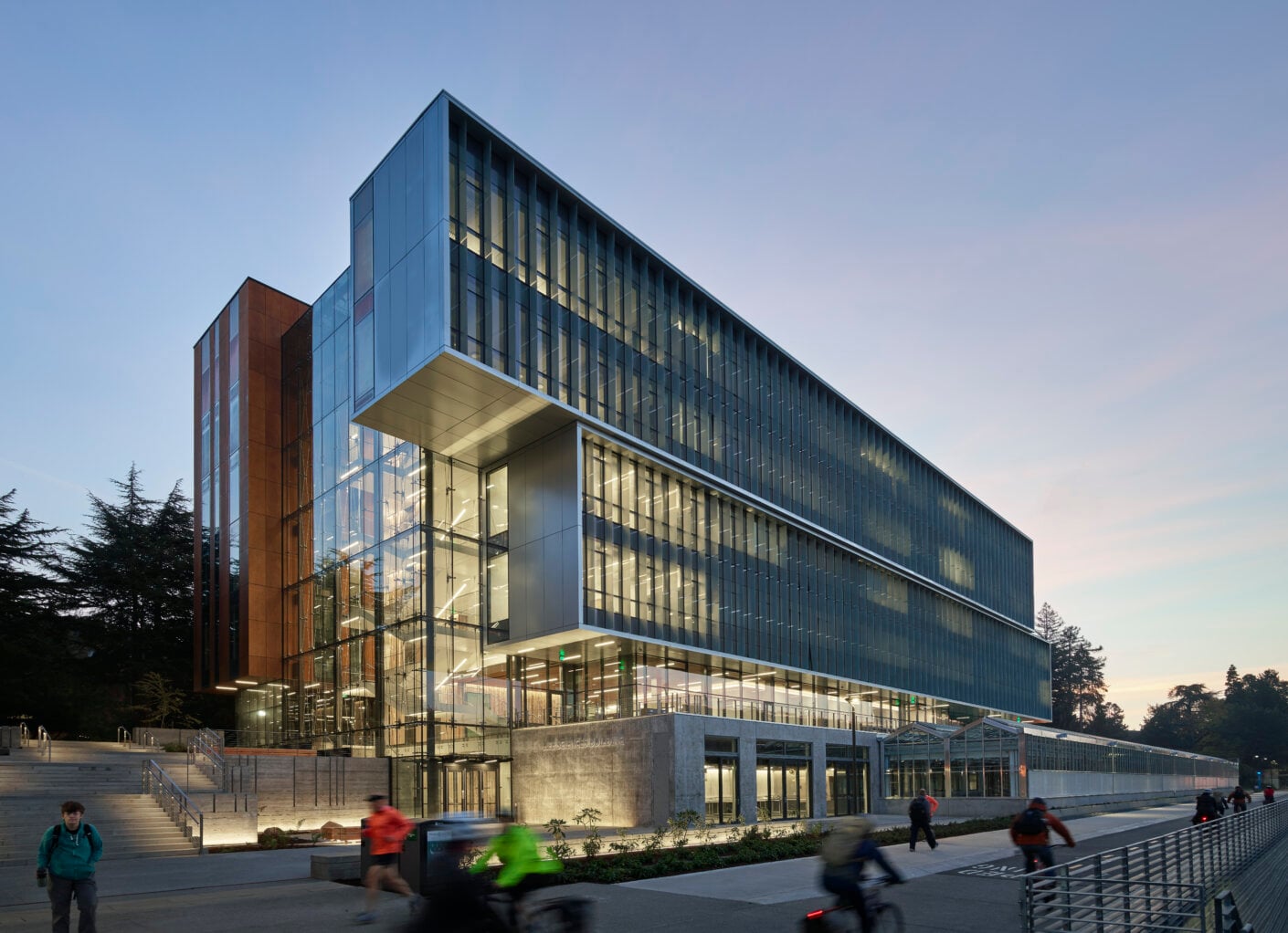 Life sciences building in context at the University of Washington.