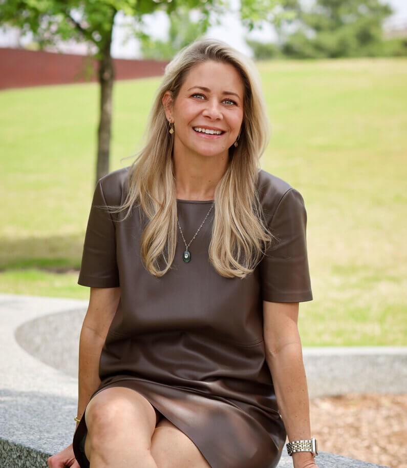Laura Crawford's headshot